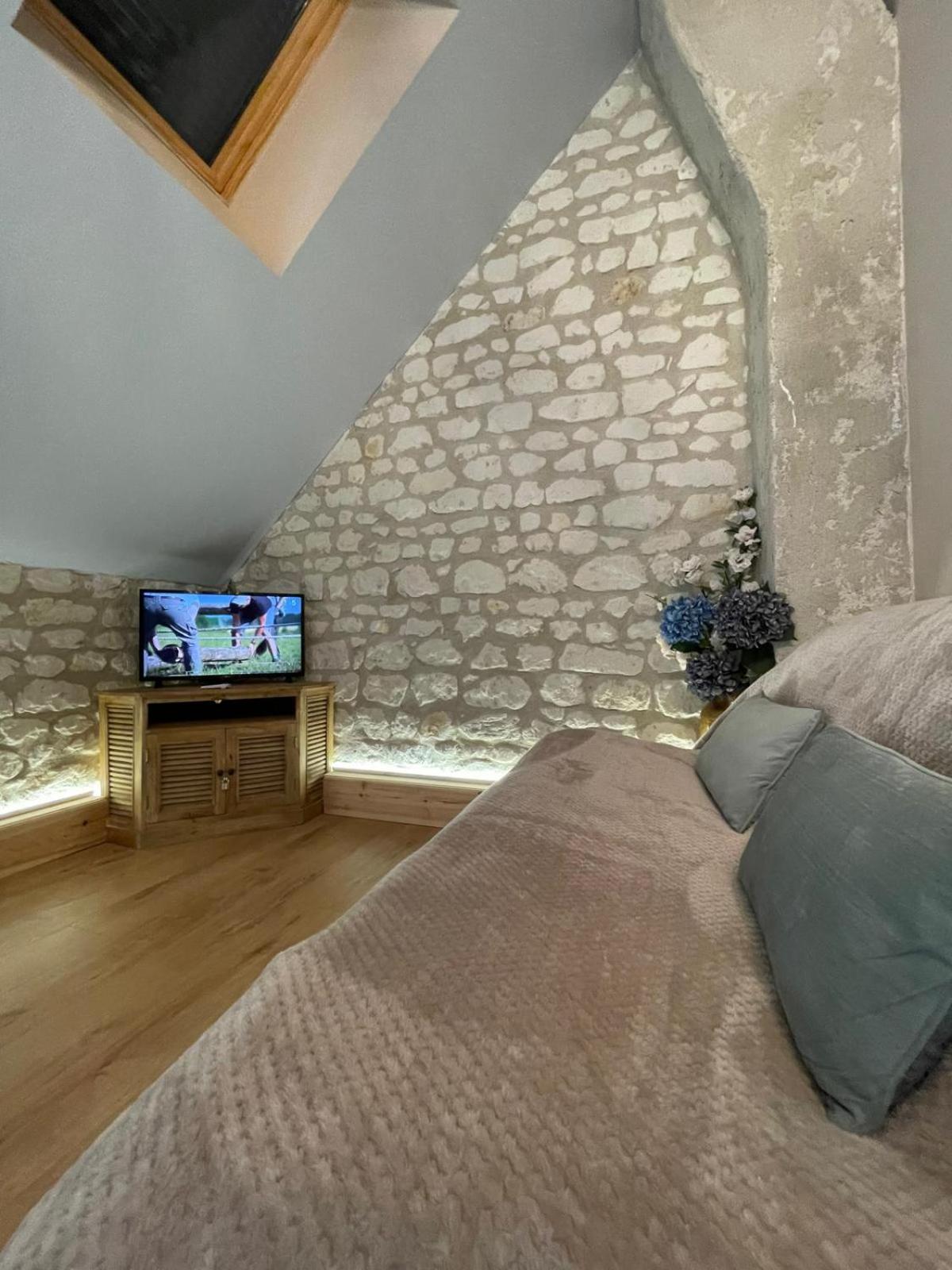 מלון Châteauvieux Le Relais, La Dormance, Le Bois Dormant מראה חיצוני תמונה